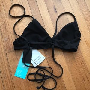 H&M Swim - ✖️BLACK BATHING SUIT TOP ✖️ H&M Swim - ✖️BLACK BATHING SUIT TOP ✖️